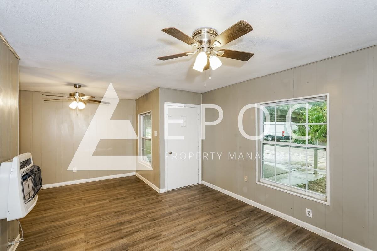 1913 Nelva St - Photo 3 of 17