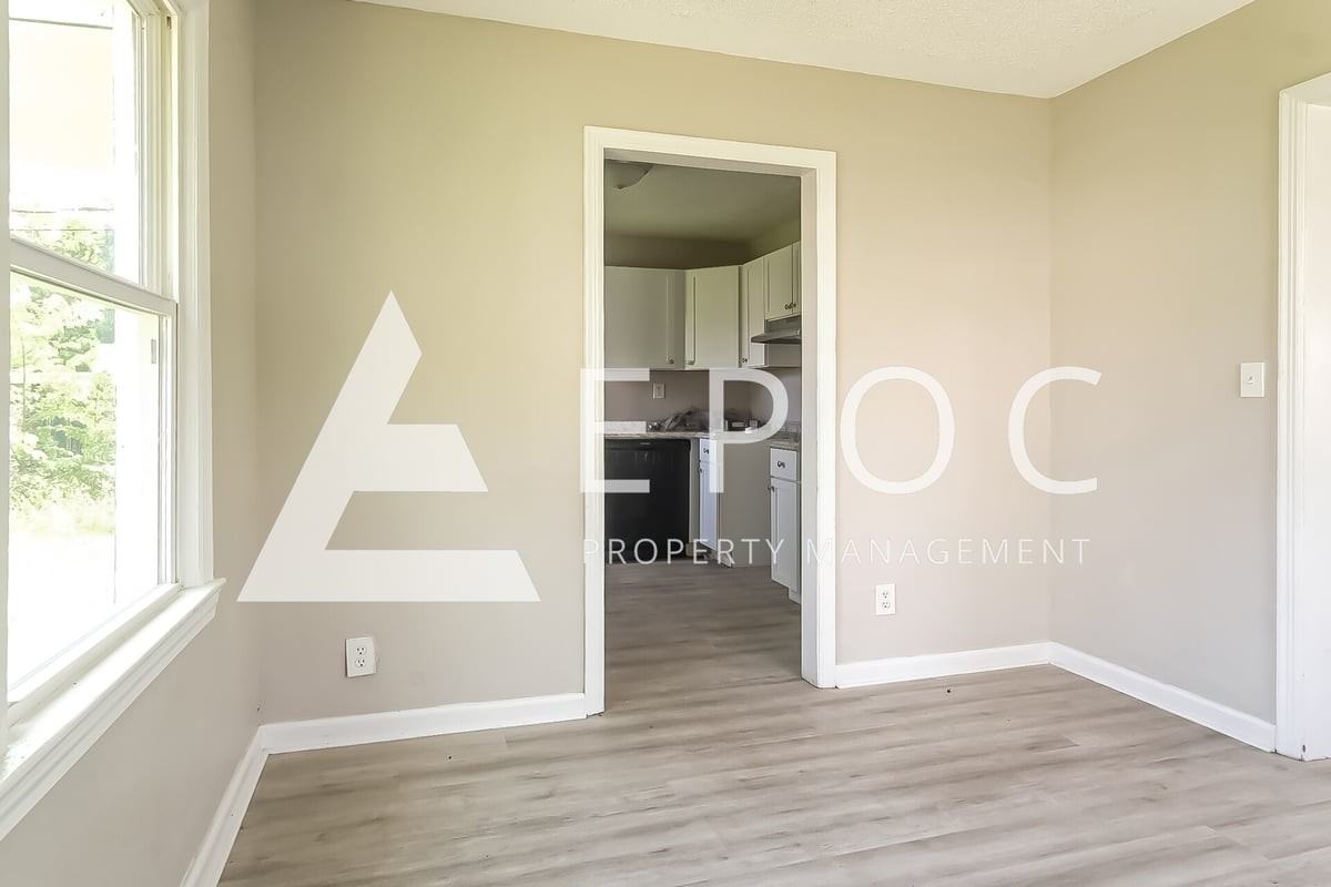 243 E 27th Pl N - Photo 3 of 13