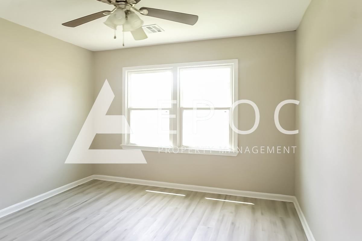 243 E 27th Pl N - Photo 7 of 13