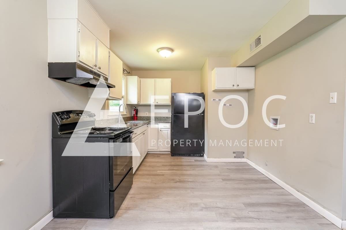 4114 Carnation Dr - Photo 4 of 15