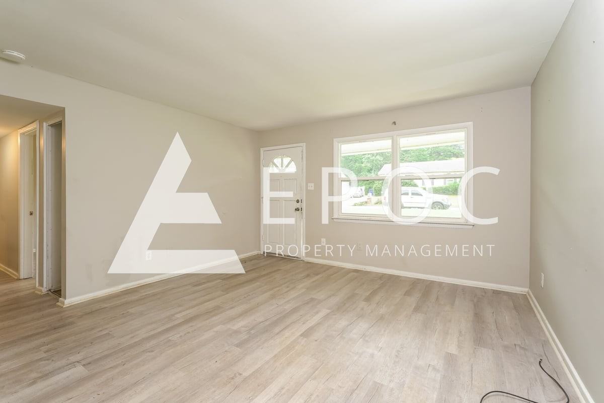 4114 Carnation Dr - Photo 6 of 15