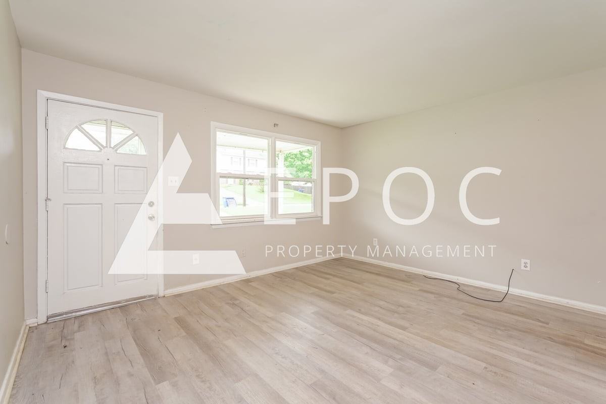 4114 Carnation Dr - Photo 7 of 15