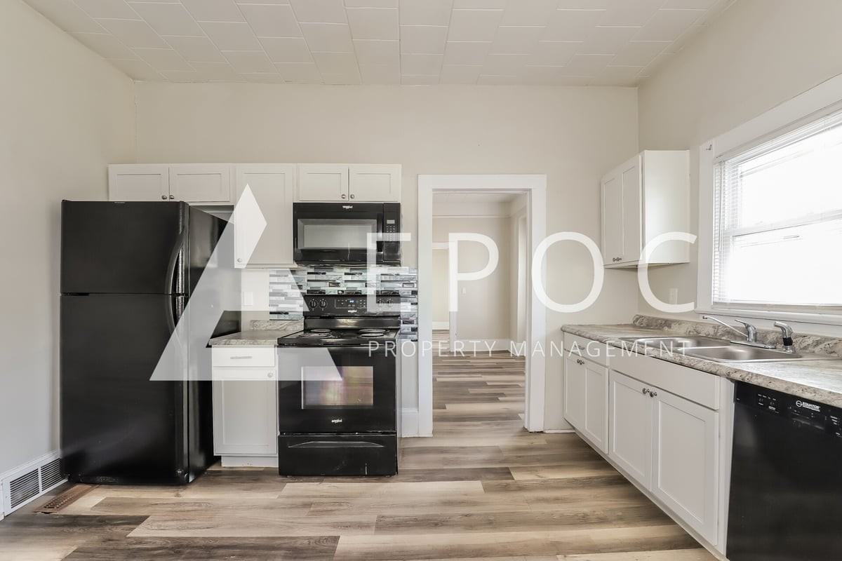 4316 Old Rural Hall Rd - Photo 5 of 15