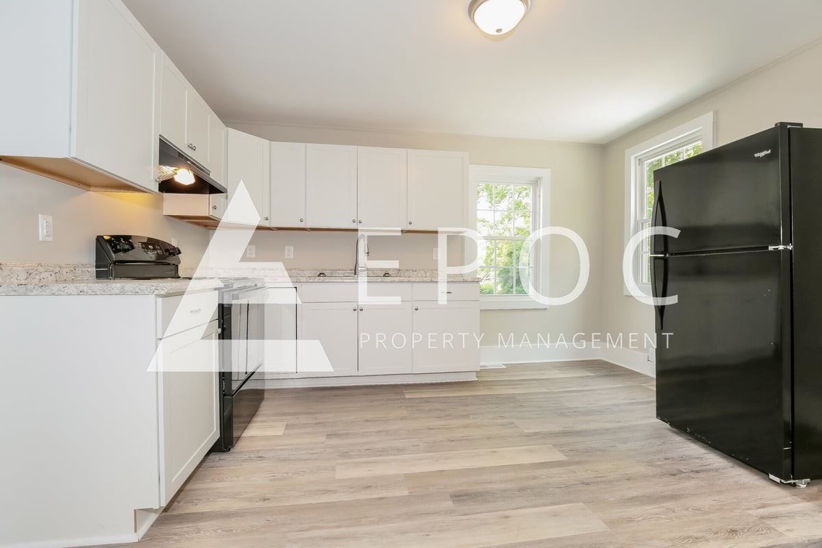 504 Lexington Ave - Photo 5 of 15