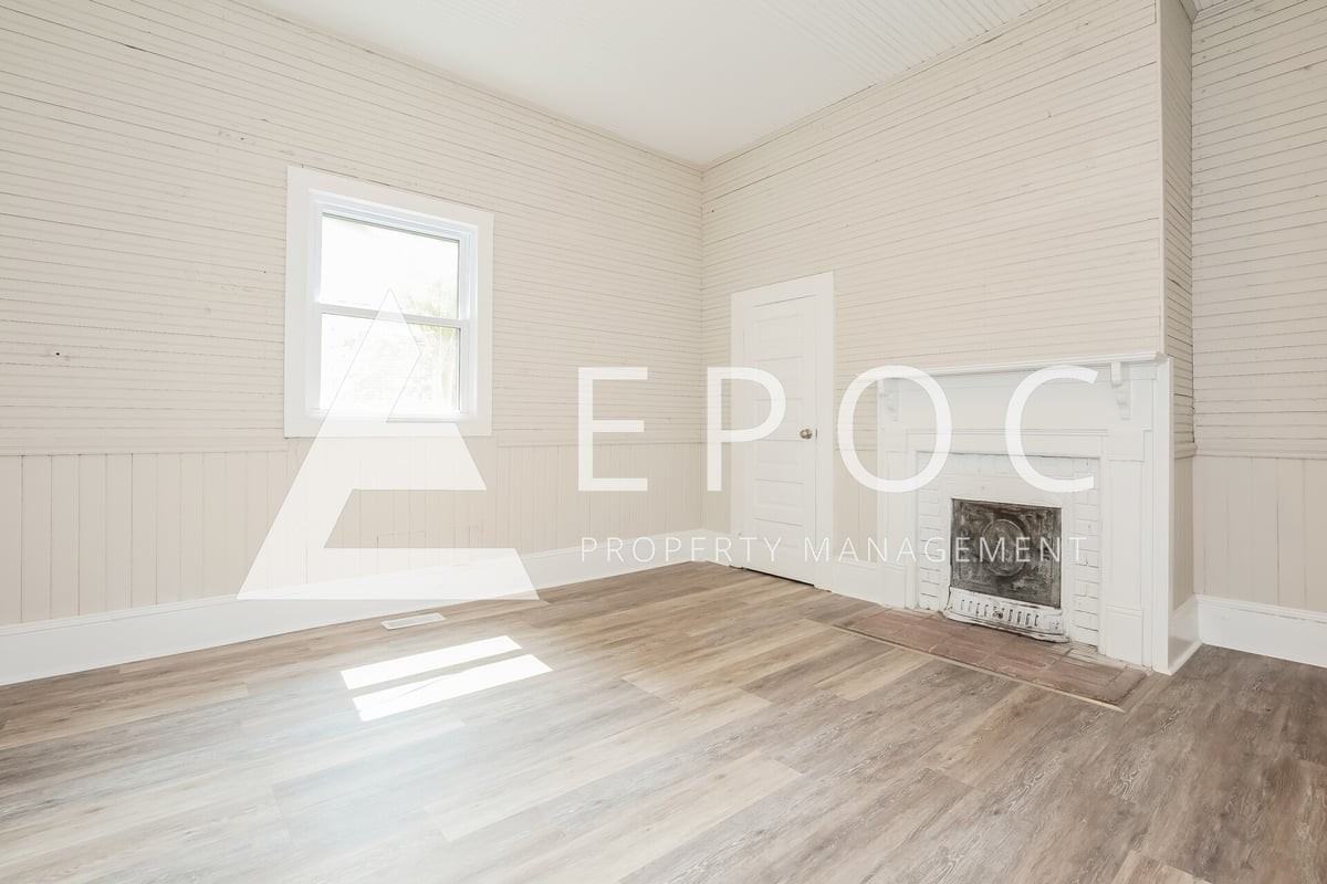 504 Lexington Ave - Photo 7 of 15