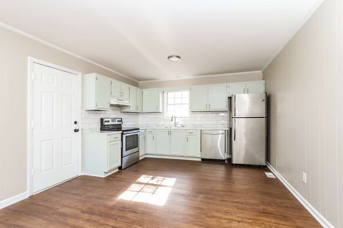 638 S Elm St #A - Photo 5 of 33