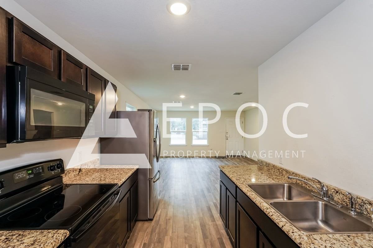 719 N 13th St - Photo 2 of 15