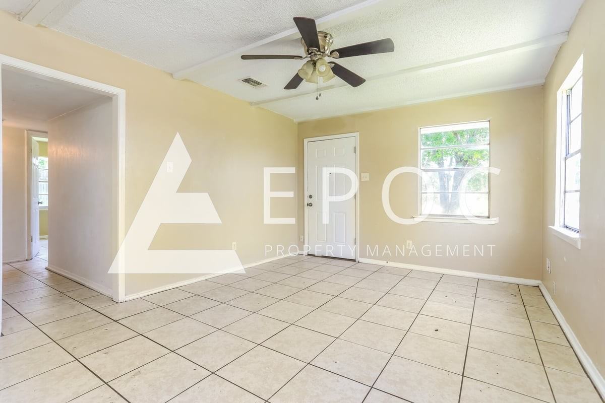 904 Florence Rd - Photo 6 of 15