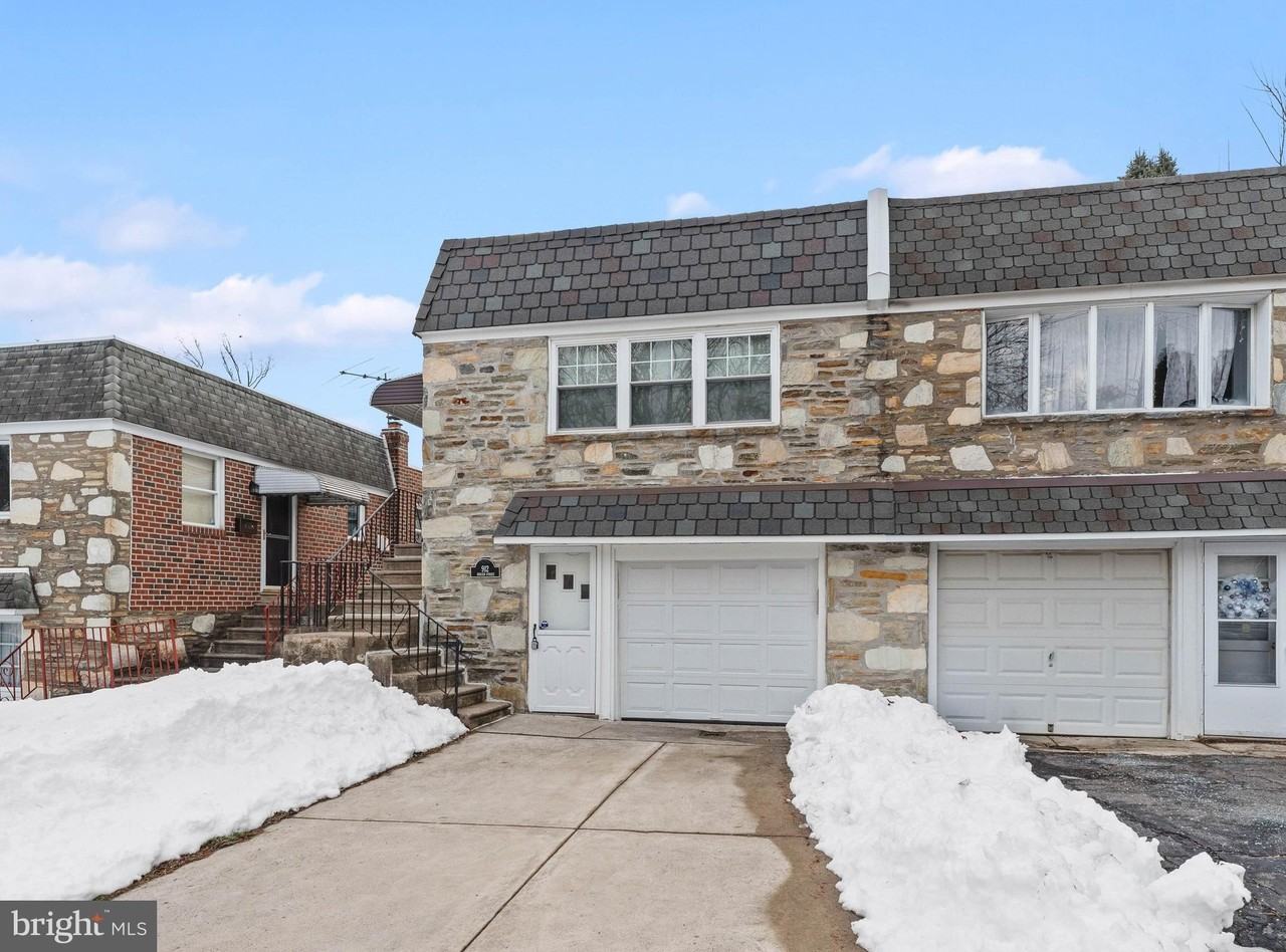 912 Bergen St - Photo 2 of 23