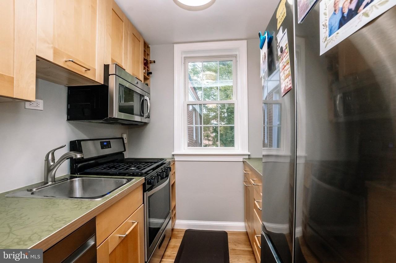 26 S Old Glebe Rd Apt 305-B - Photo 4 of 17