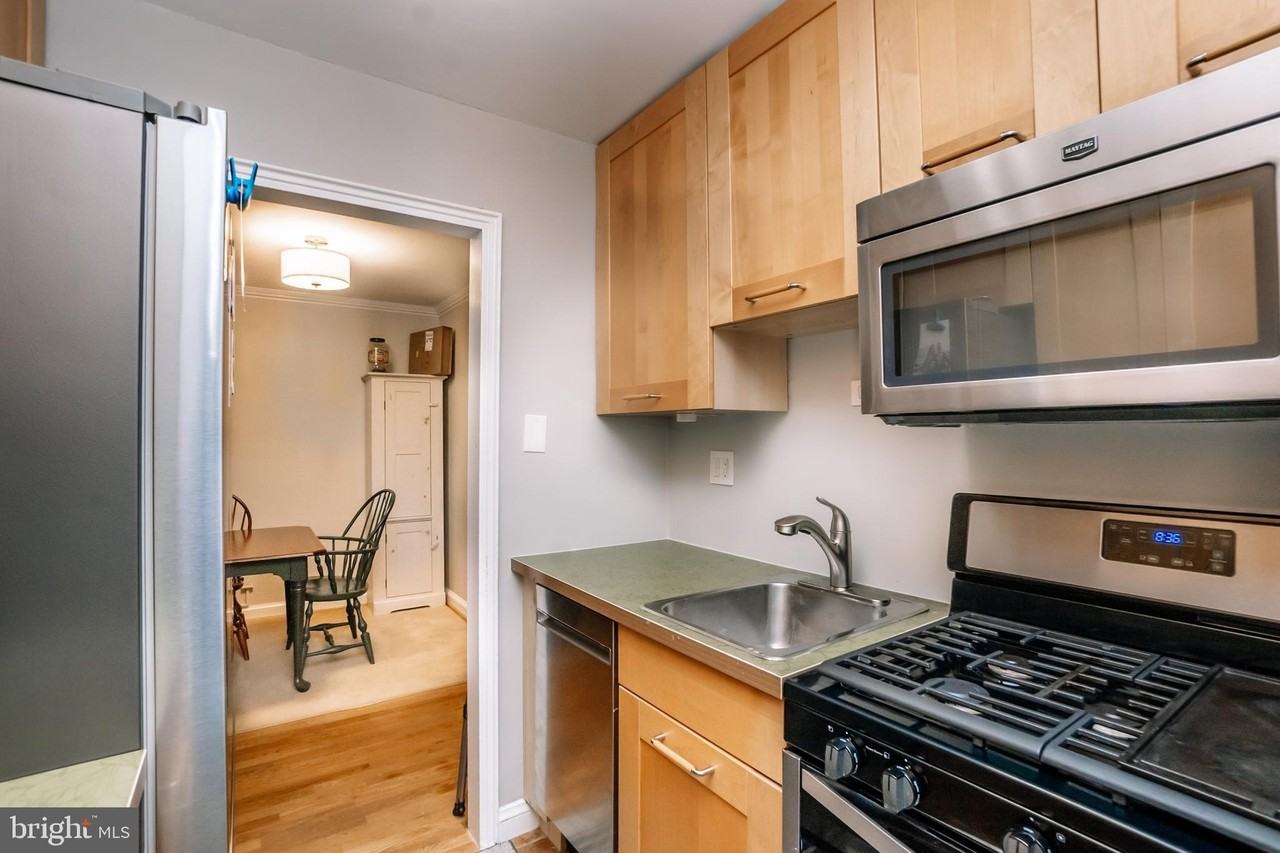 26 S Old Glebe Rd Apt 305-B - Photo 5 of 17