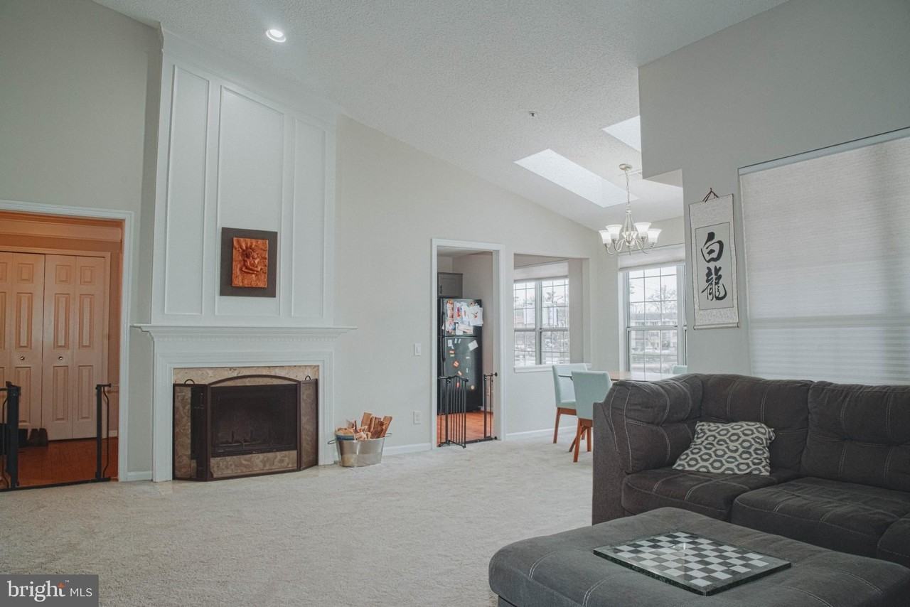 2830 Emma Lee St Apt 302 - Photo 7 of 23