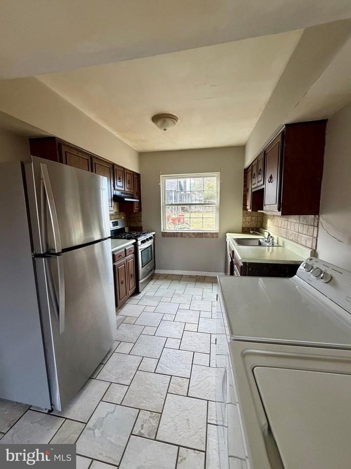 309 Missouri Ave - Photo 7 of 23