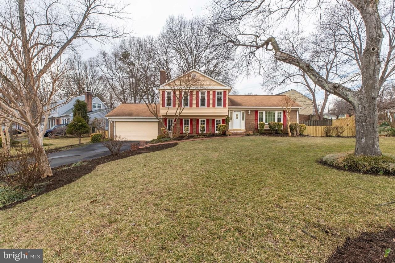 8000 Lady Lewis Ct - Photo 2 of 46