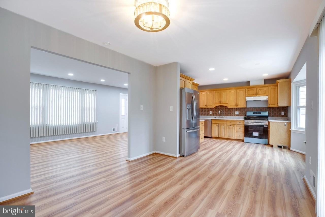 8000 Lady Lewis Ct - Photo 4 of 46