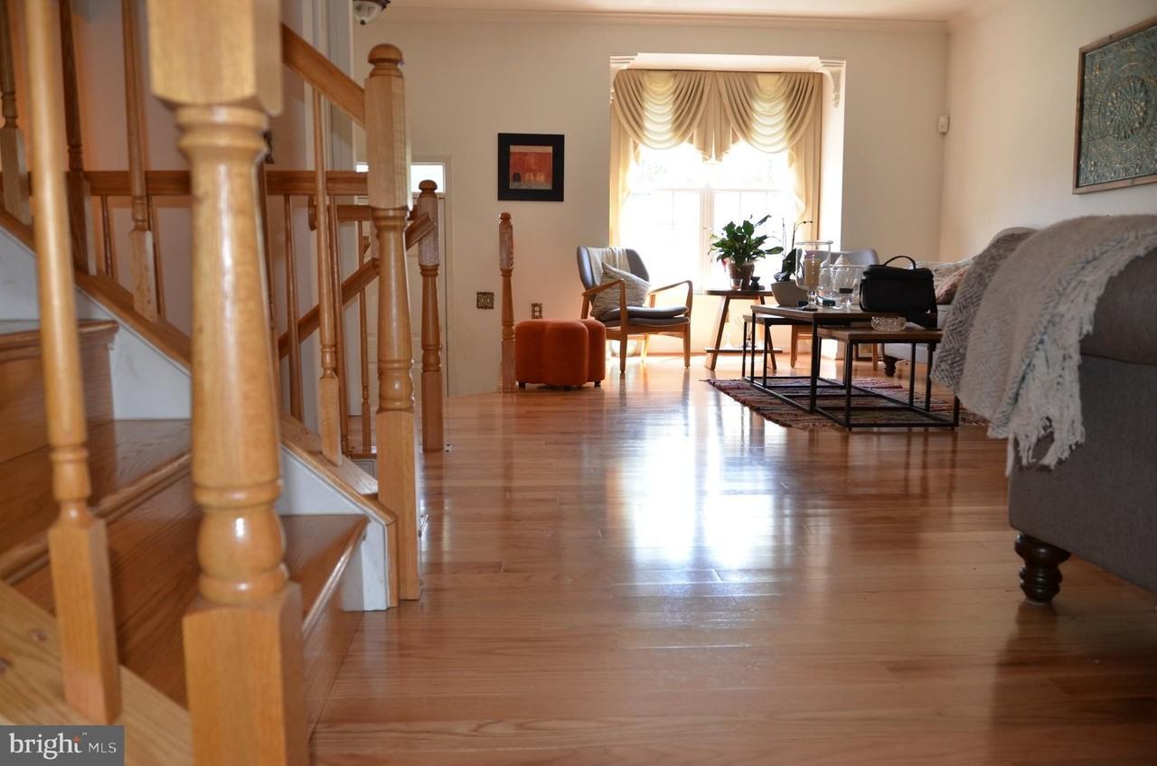 43060 Francis Sq - Photo 3 of 26