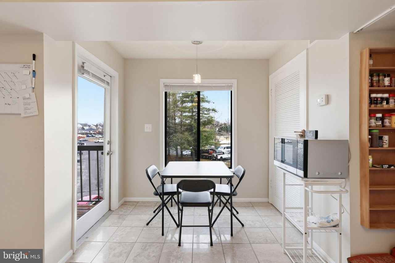 9569 Coggs Bill Dr Apt 301 - Photo 6 of 24