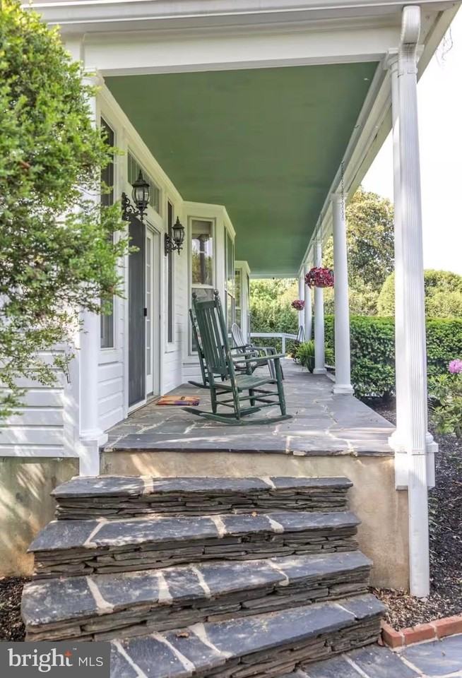 16451 Elmwood Farm Rd - Photo 3 of 21