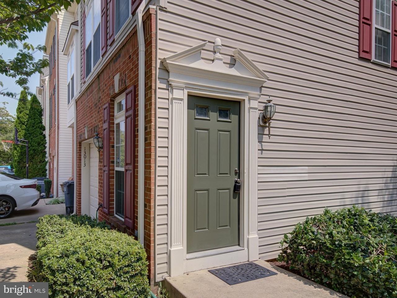 13013 Cordelia Ct - Photo 5 of 44