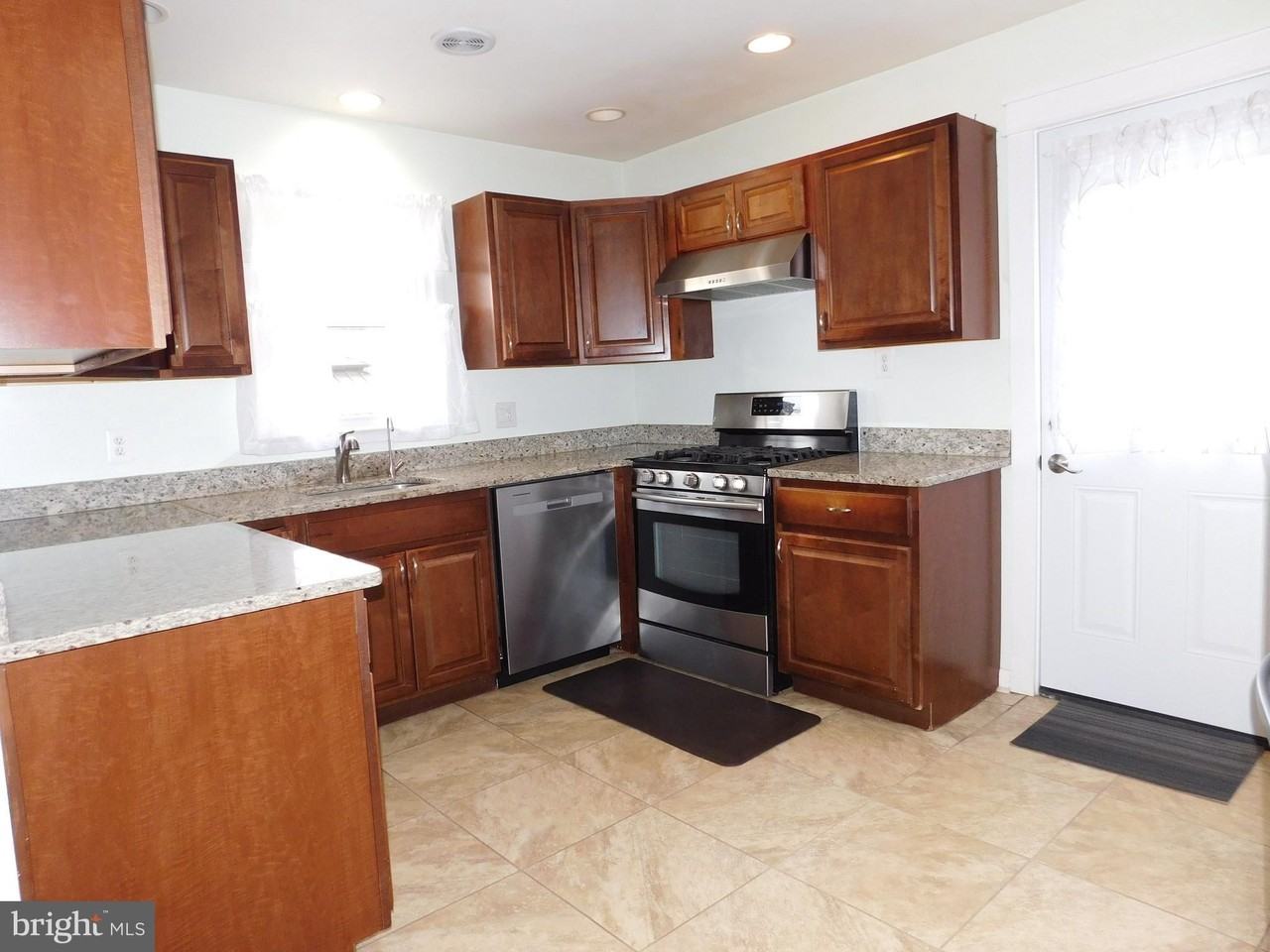 8428 Aubrey Dr - Photo 5 of 24