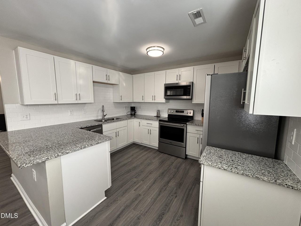 2305 Fitzgerald Ave - Photo 4 of 21