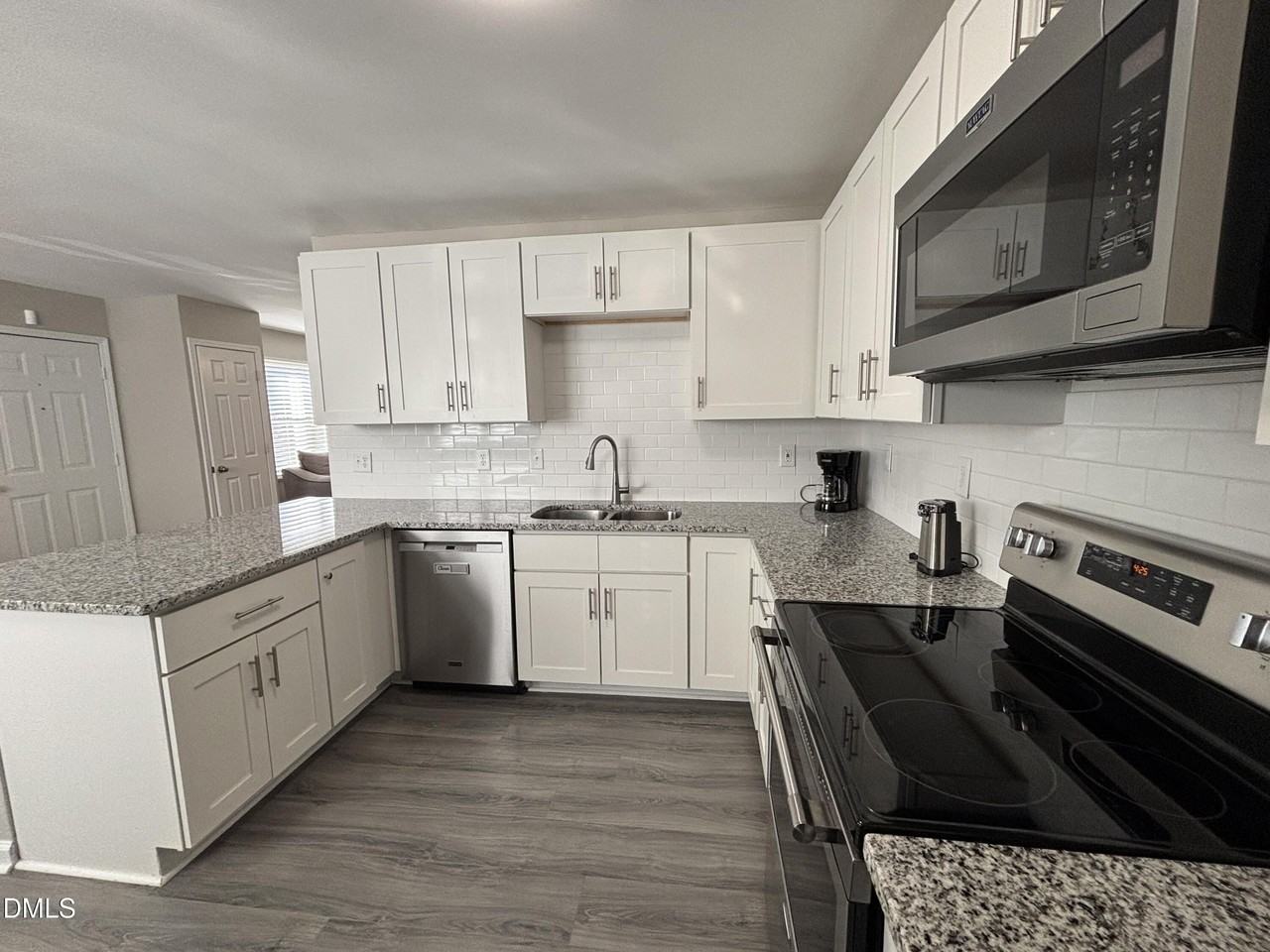 2305 Fitzgerald Ave - Photo 5 of 21