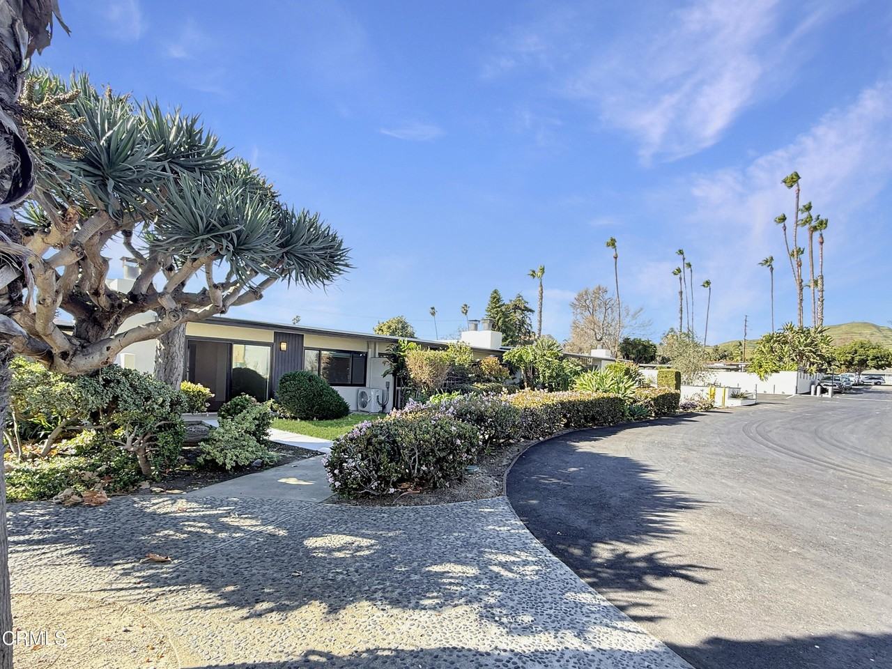 61 Redwood Ave - Photo 2 of 48