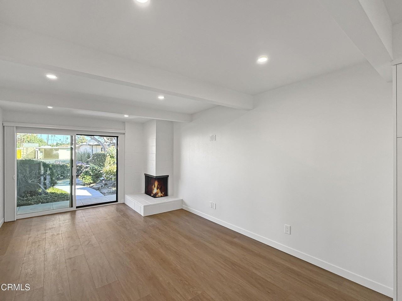 61 Redwood Ave - Photo 5 of 48