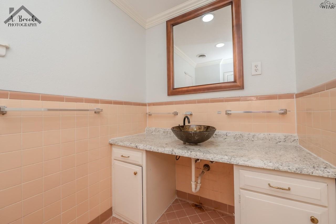 2725 Devon Rd - Photo 4 of 38