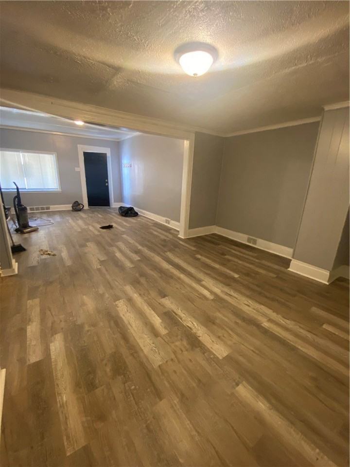 2927 Stayton St - Photo 3 of 24