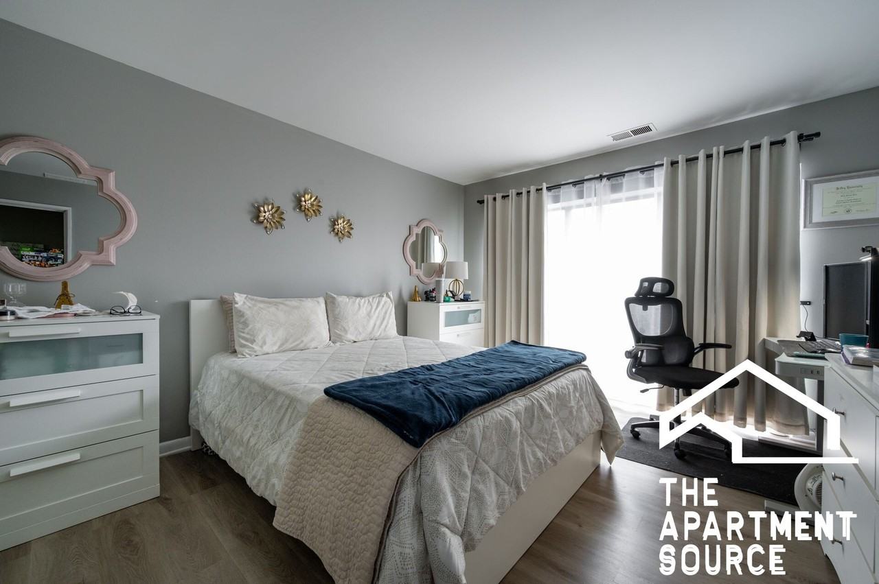 2300 N Harlem Ave #305 - Photo 3 of 12