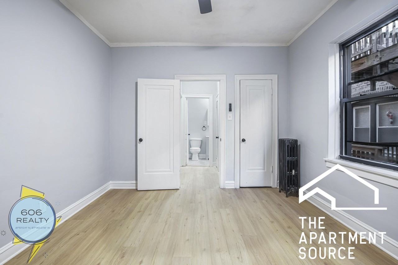 S Drexel Blvd #2N - Photo 6 of 13