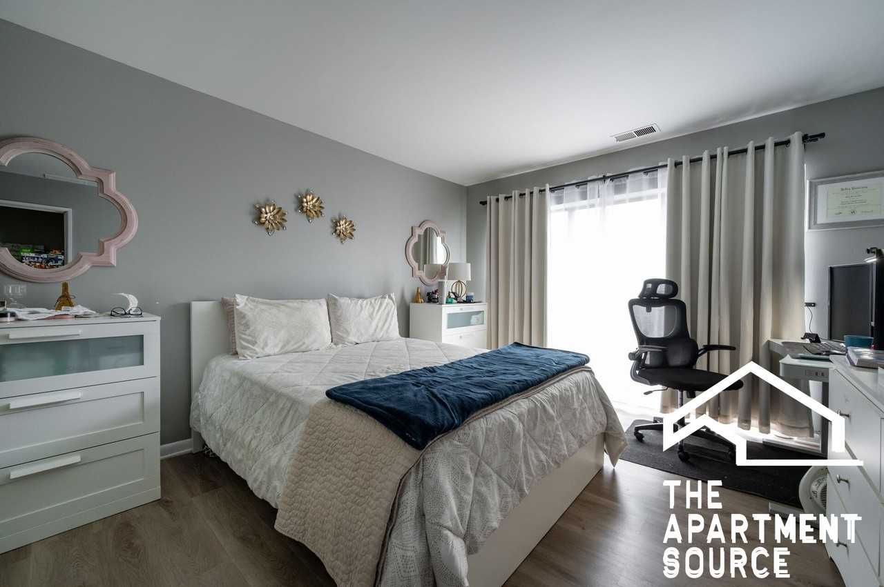 2300 N Harlem Ave #303 - Photo 3 of 12