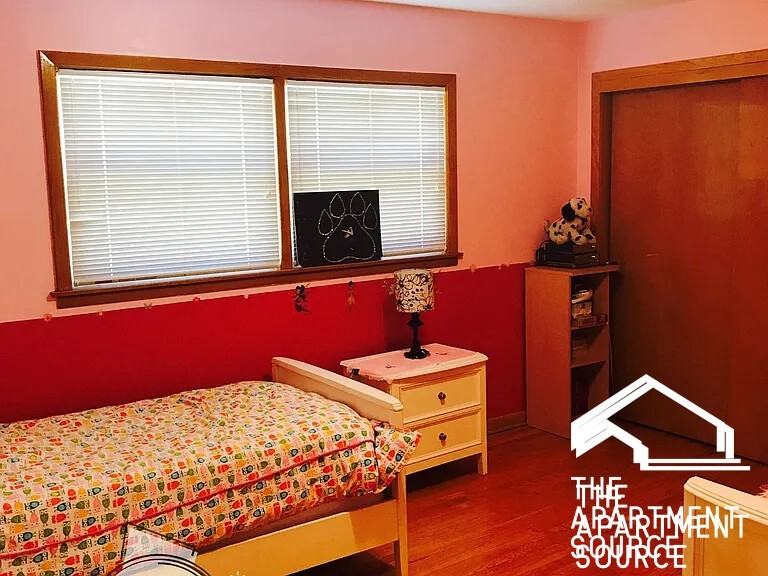 5610 N Central Ave #2 - Photo 3 of 11