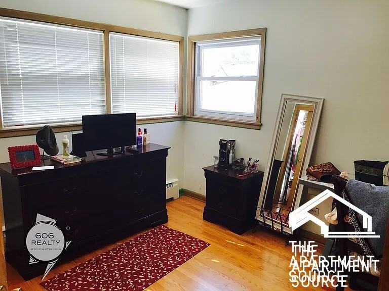 5610 N Central Ave #2 - Photo 4 of 11