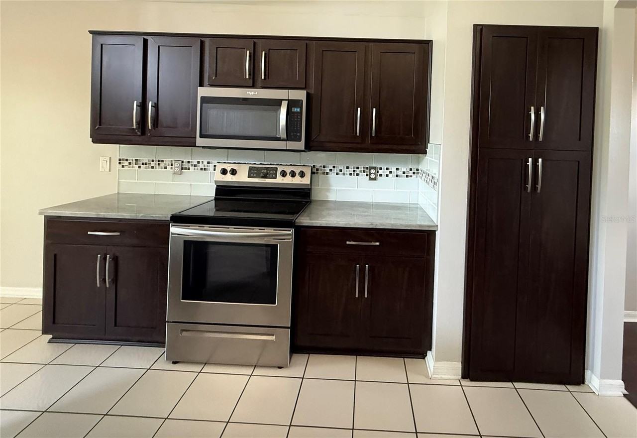 2819 Crane Trace Cir - Photo 4 of 28