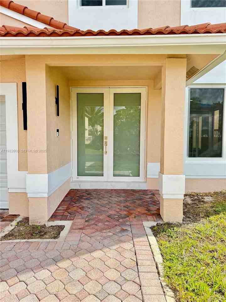 15254 Sw 109th St - Photo 2 of 48