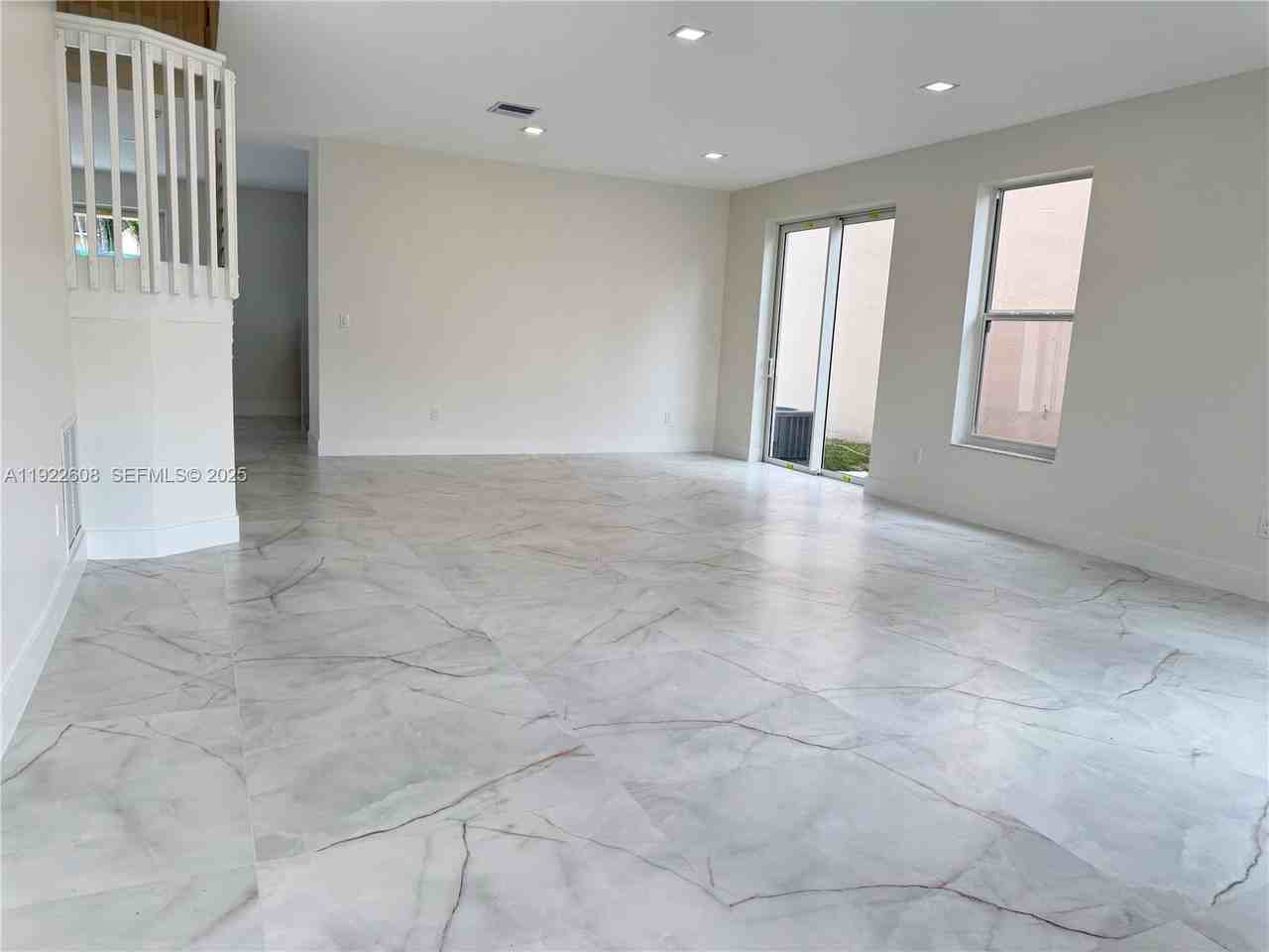 15254 Sw 109th St - Photo 3 of 48