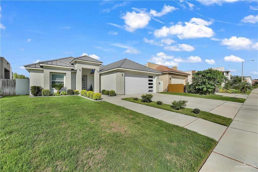 1304 Providence Ave - Photo 3 of 29