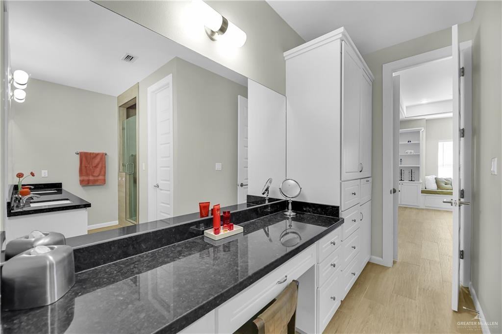 1304 Providence Ave - Photo 6 of 29