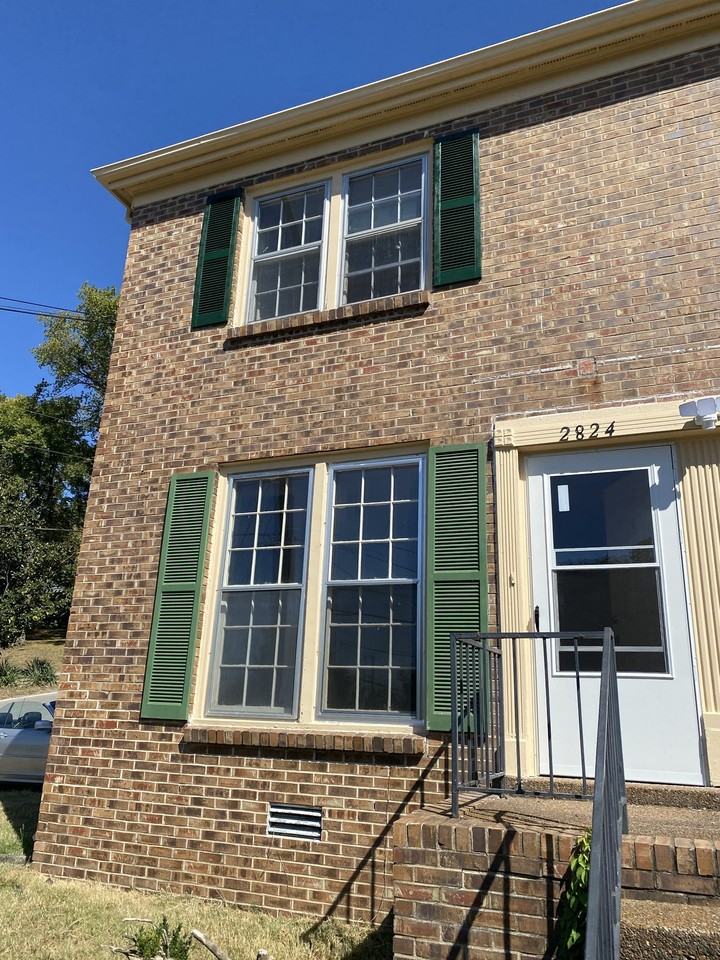 2824 Blair Blvd - Photo 2 of 8