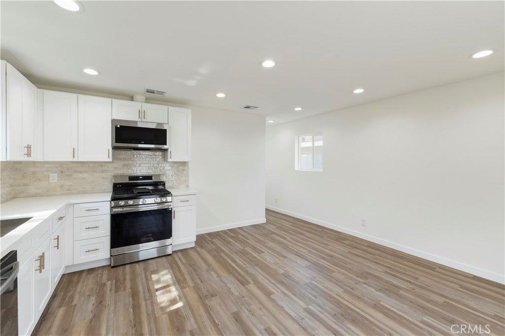 9427 S 2nd Ave - Photo 6 of 47