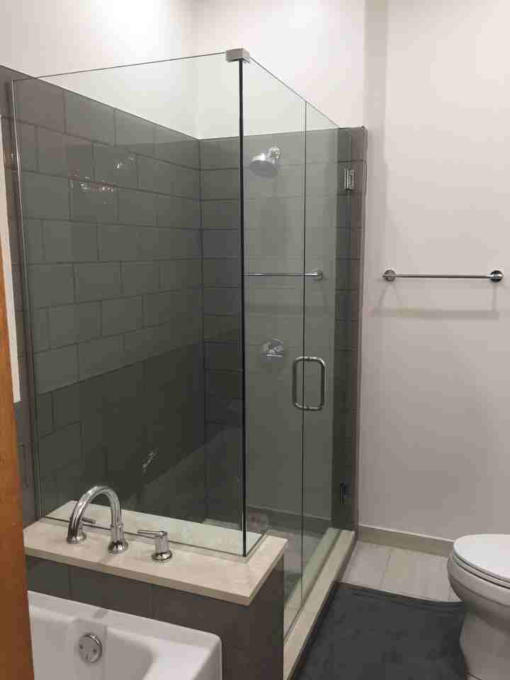 1141 W Addison St #2 - Photo 6 of 10