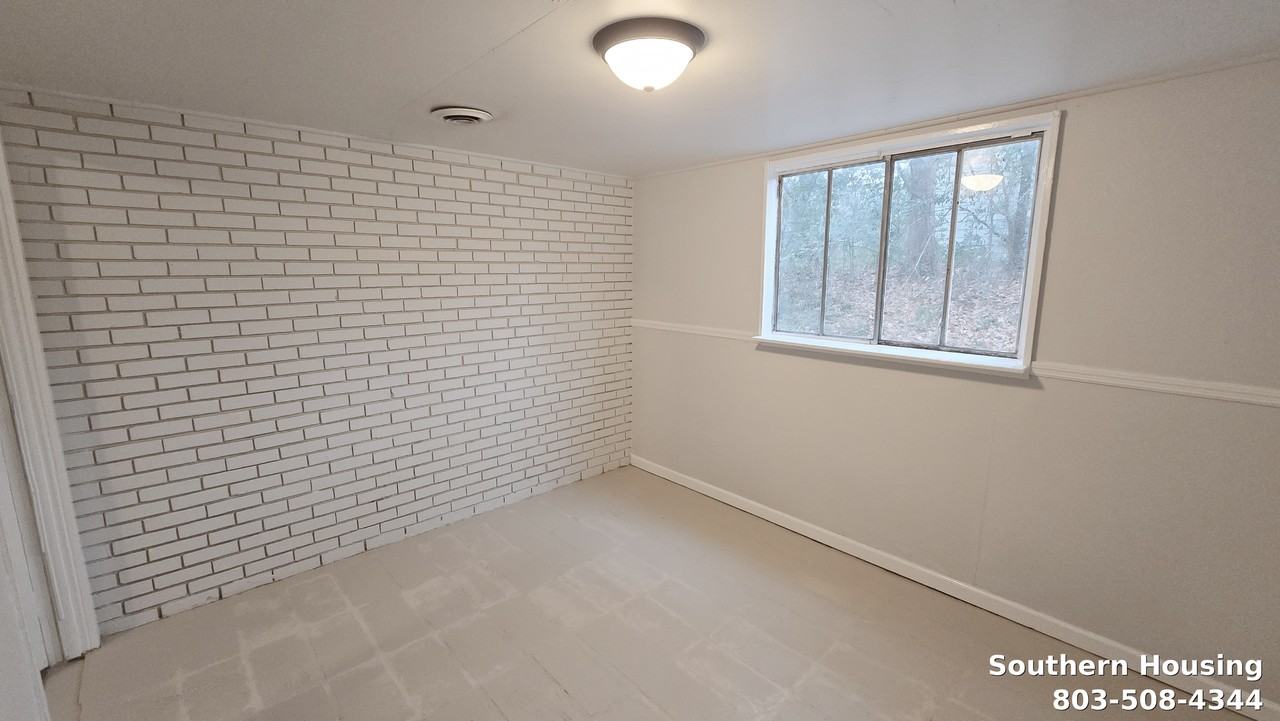 775 Sommer St Ne - Photo 3 of 13