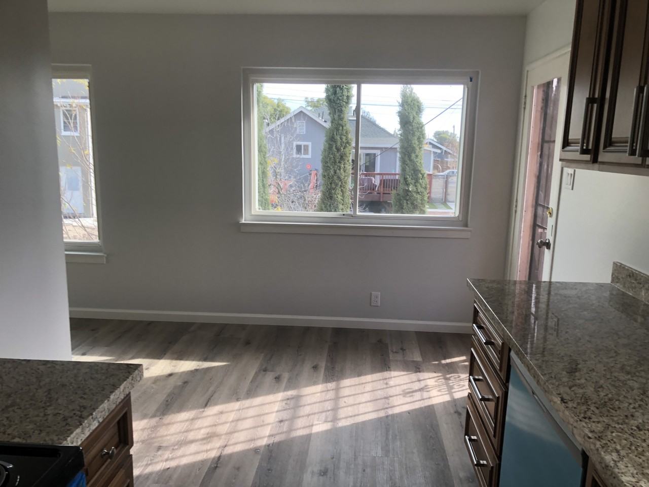 2433 Renwick St #2431B - Photo 5 of 10