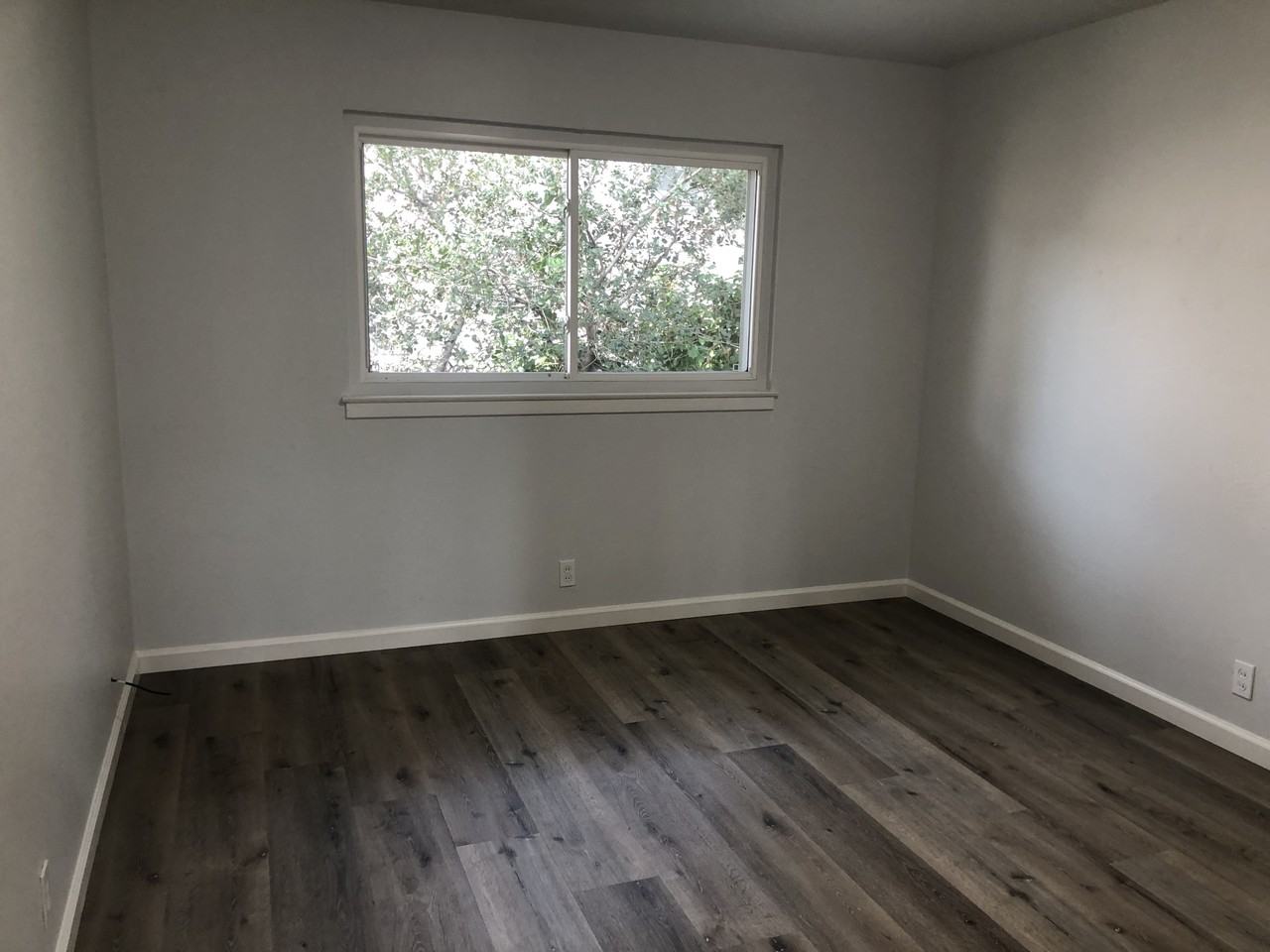 2433 Renwick St #2431B - Photo 7 of 10