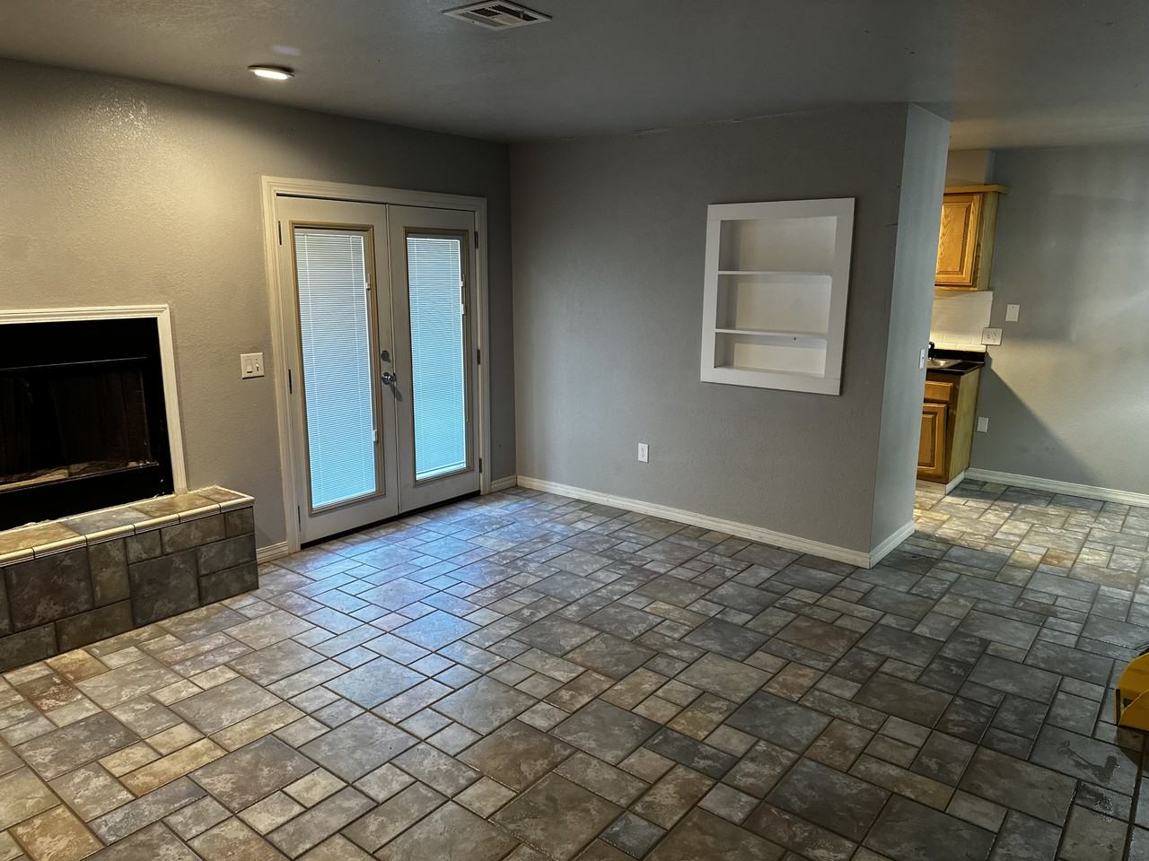 1200 N Cedar Ave #323 - Photo 2 of 13