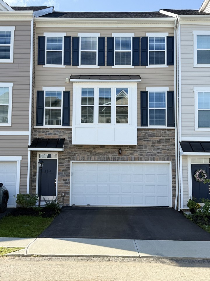 133 Affinity Dr - Photo 3 of 18