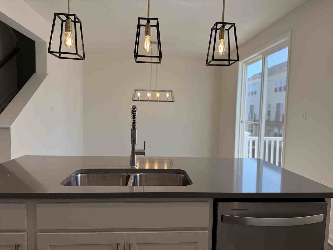 133 Affinity Dr - Photo 4 of 18