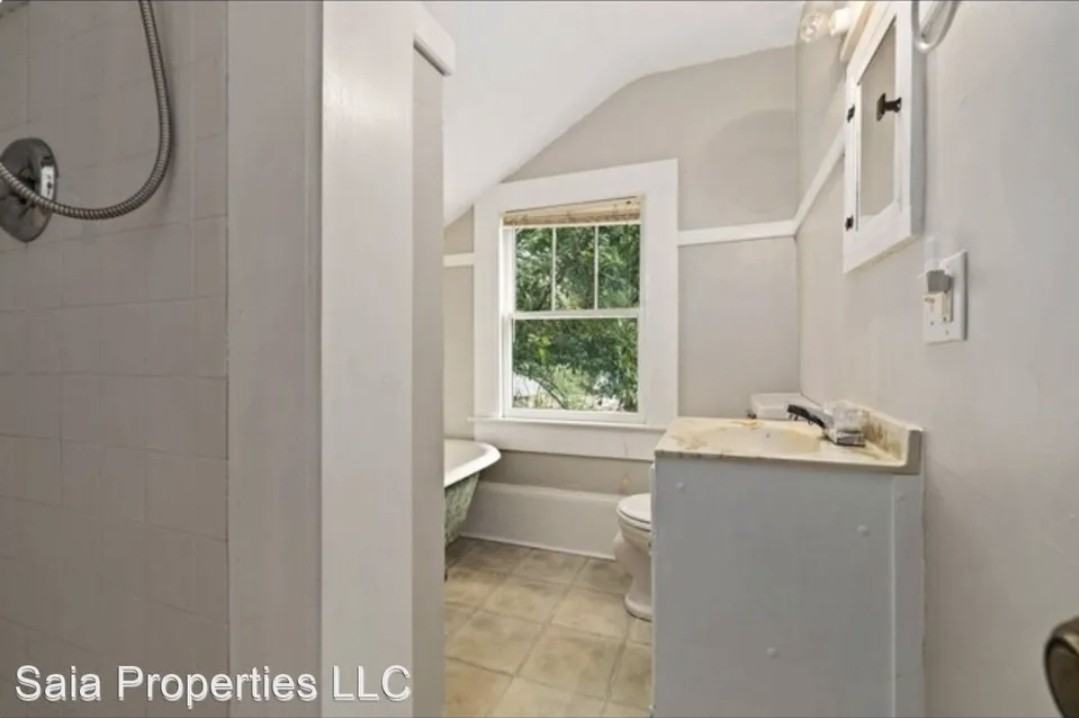 166 Kenan St #C - Photo 4 of 14